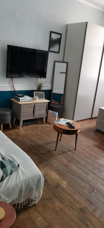 Charmant Studio au calme à 5 min du centre ville Saint-Claude Extérieur photo