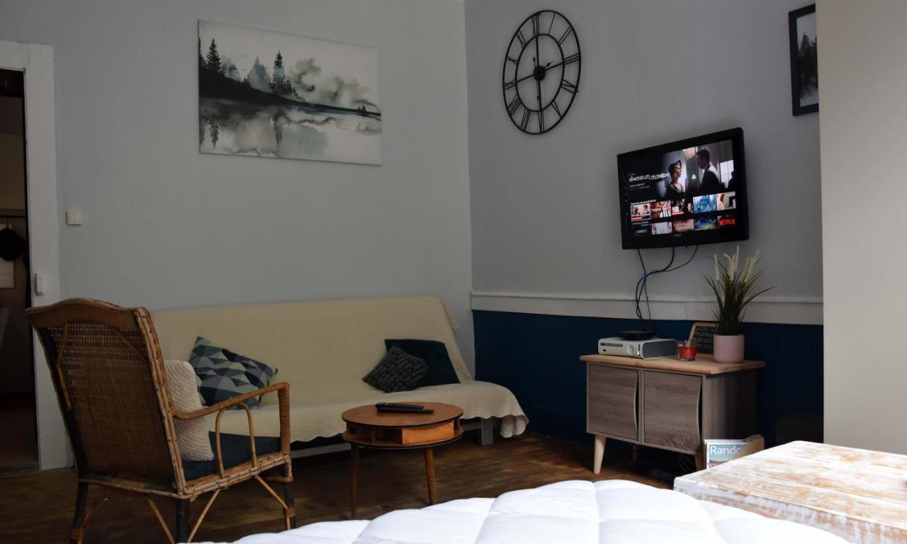 Charmant Studio au calme à 5 min du centre ville Saint-Claude Extérieur photo